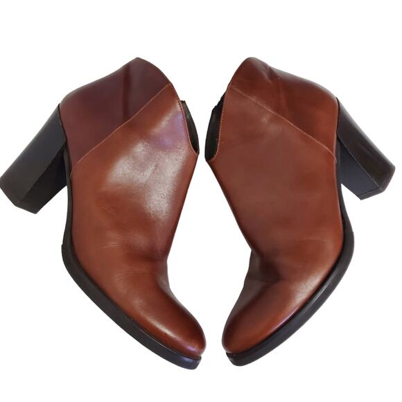Kanna | Made in Spain Cognac Brown Leather Stacked Heel Booties - Picture 2 of 12